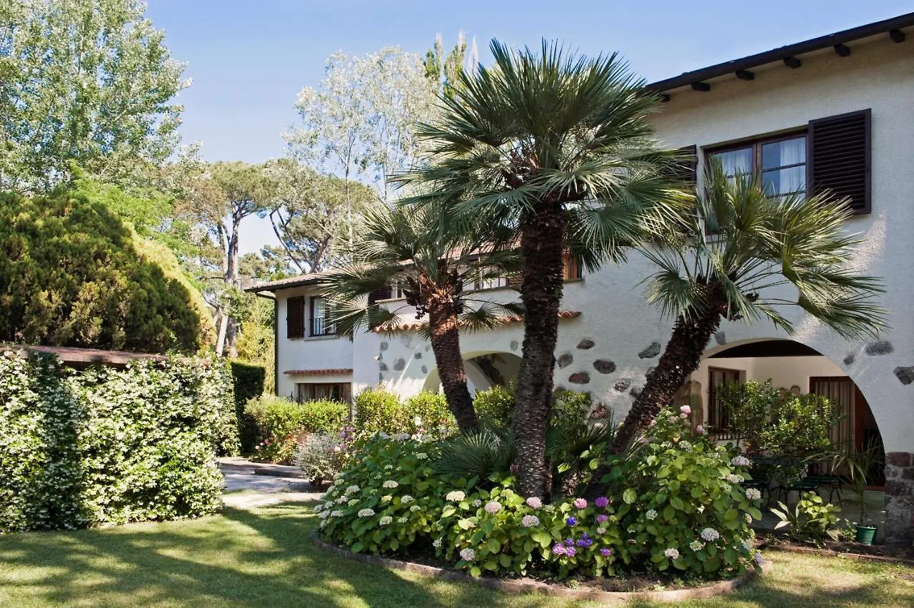 Augustus Hotel & Resort Forte dei Marmi 5*,