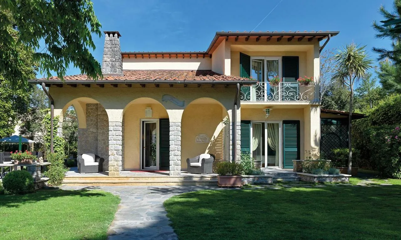 Augustus Hotel & Resort Forte dei Marmi 5*,  Italy